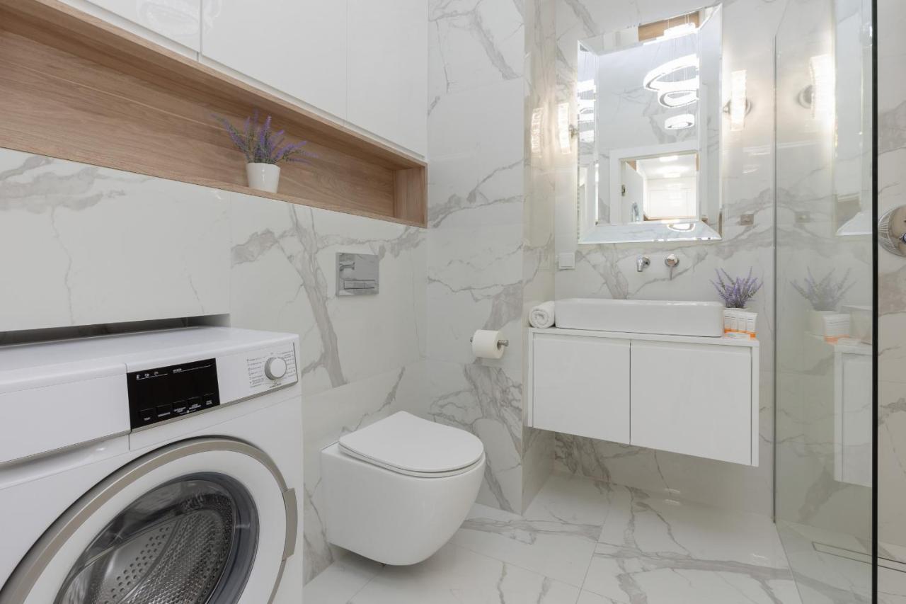 Cosy On Wola Goleszowska By Renters Apartament *